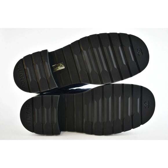 Chanel 21A Blue Black Quilted CC Chain Combat Lace Up Tie Ankle Short Boots 39 - Picture 12 of 12